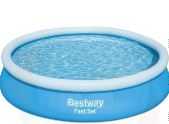 صورة مسبح دائري مميز